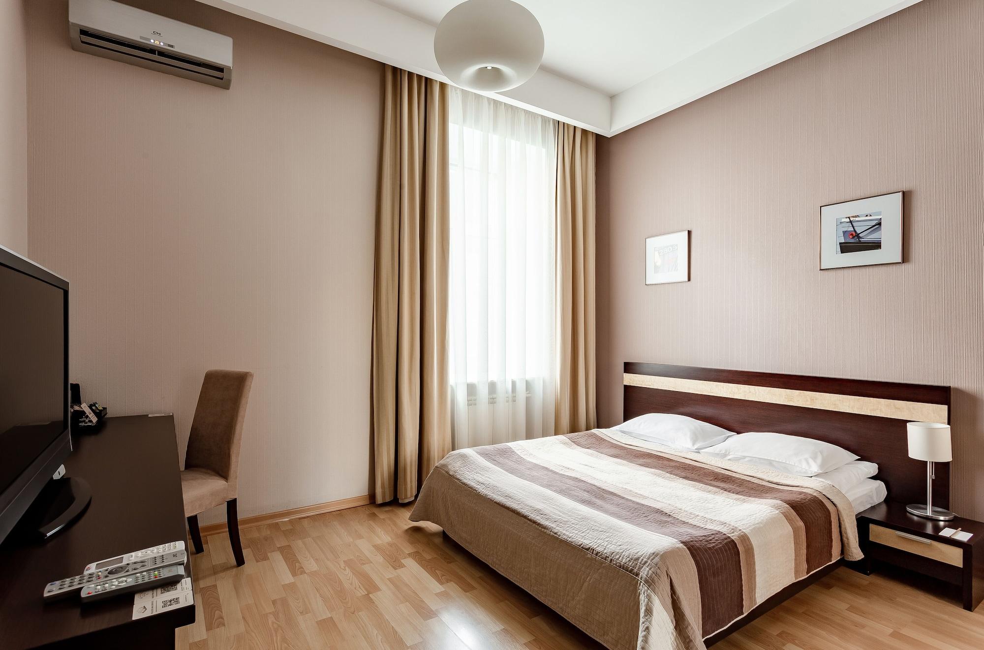 Senator Victory Square Aparthotel Kiev Ngoại thất bức ảnh